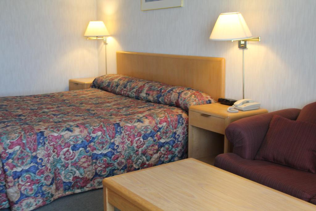 Hotel North North Sydney Room photo